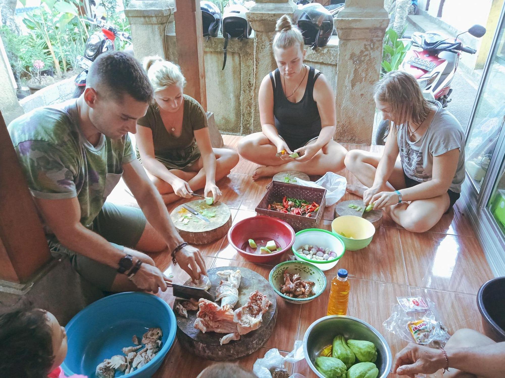 ウブド Lionk Bali House Bed & Breakfast エクステリア 写真