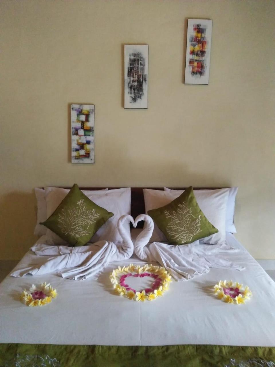 ウブド Lionk Bali House Bed & Breakfast エクステリア 写真